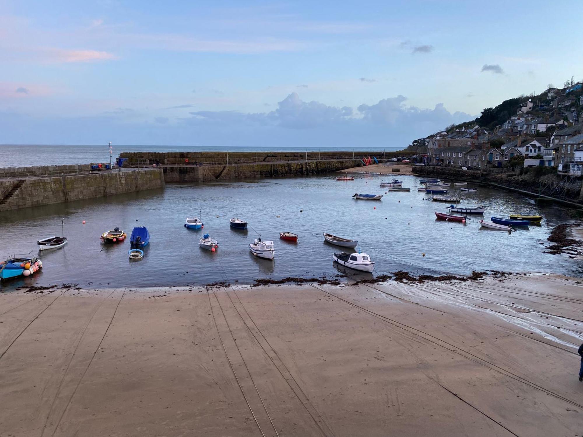 The Old Gallery - Charming Coastal Escape For Two Mousehole Extérieur photo